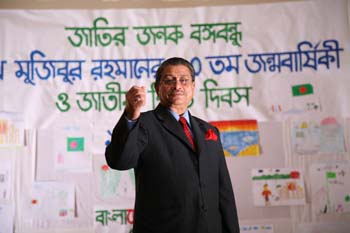 Bangladesh Tries to Raise Livelihoods, Without Sinking in Climate Deluge