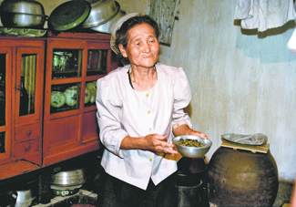 North Koreans Hungry — For Change, But Mostly for Food