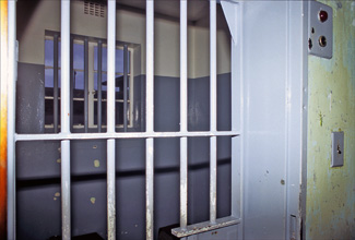 a4.southafrica.jail.story