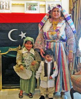 b2.spouses.kids.story