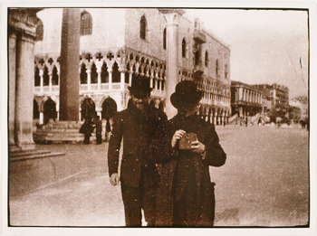 Camera-Canvas Crossover Reveals Picture of Inspiration