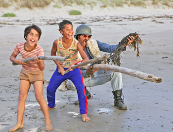 Long-Lost New Zealand Dad Must Live Up to Michael Jackson