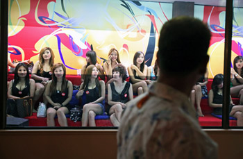 film.whores.glory.thailand.story