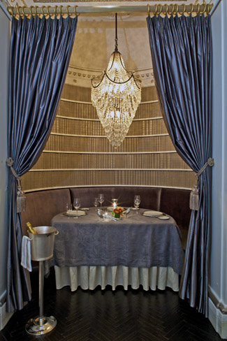 d1.venues.birds.nest.story