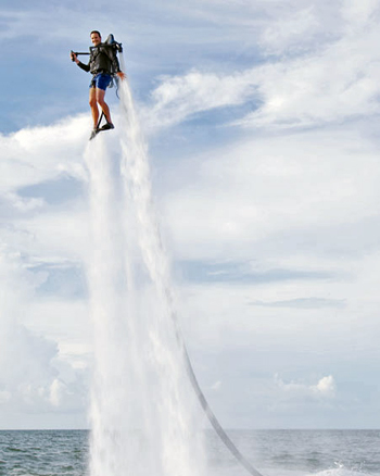 c1.gift.guide.JetLevR200.story