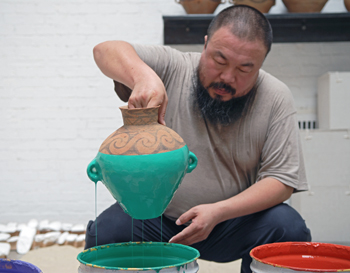 b2.weiwei.colored.vases.story