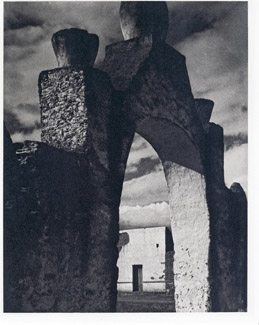 b3.luces.strand.gateway.story