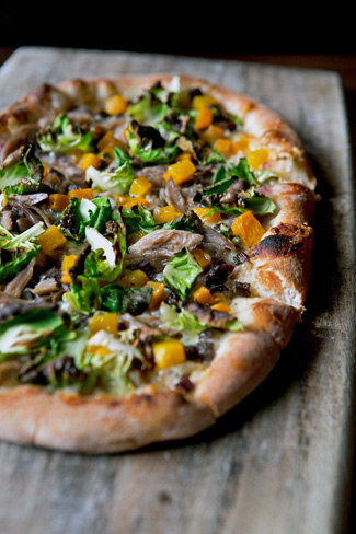 dining.woodward.pizza.story