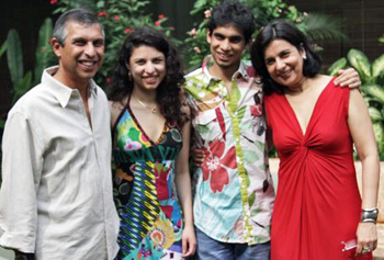 b2.spouses.singapore.family.story