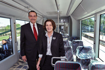 c2.living.streetcars.mayor.story