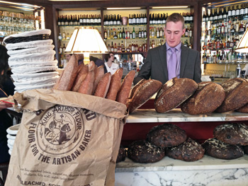 dining.diplomate.bread.story