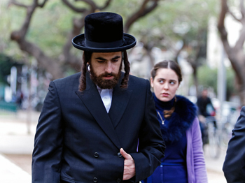 film.revs.fill.void.story