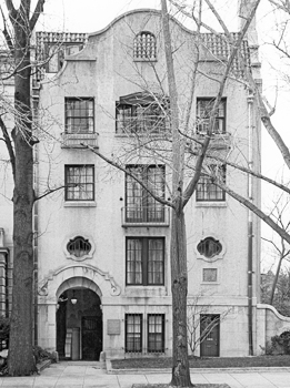 b3.latvia.pike.barney.studio.story