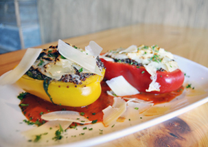 dining.pint.quinoa.stuffed.peppers.spsec