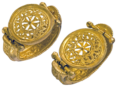 b1.byzantine.benaki.bracelets.story