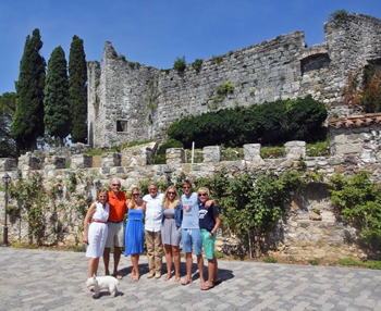 d2.travel.italy.castle.ruins.story