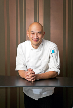 dining.water.wall.chef.story