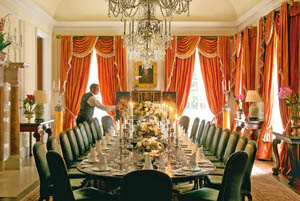 C1.luxury.britishresidence.story.table.story