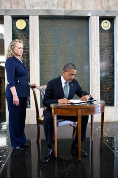 A3.politics.benghazi.obamadesk.story