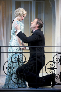 B5.theater.privatelives.couple.story