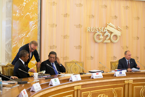 West Underplays Putin’s Appeal To Rising Nationalist Sentiment