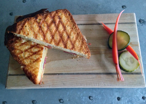 dining.ripple.grilled.cheese.story