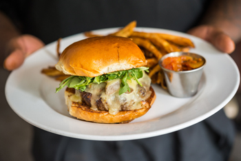 Comfy Nage Makes Itself At Home in Washington