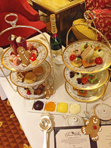 gift.dining.willard.story