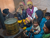 a4.syria.refugees.family.home