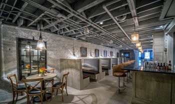 dining.mighty.pint.seating.story