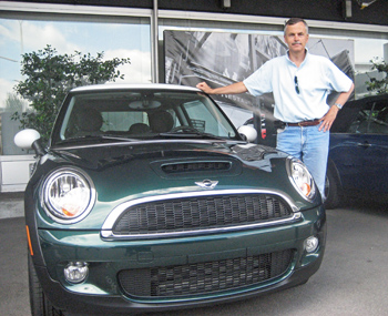 a6.diplomatic.cars.mini.story