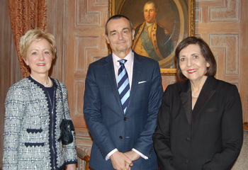 a6.women.araud.story