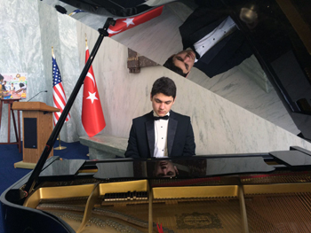 Syrian Refugee Tries to Break Through Silent Indifference