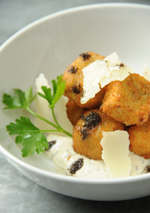 dining.fig.olive.mushrooms.story