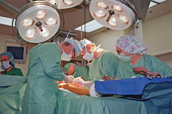 e1.medical.bacteria.surgery.story