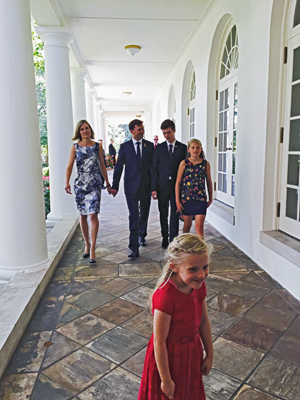 b2.spouses.denmark.lose.family.story