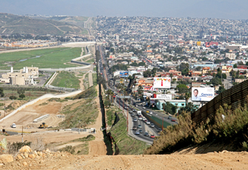 a6.cover.mexico.border.story