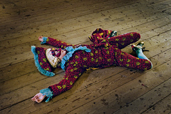 b1.senses.time.shonibare.maschera.story