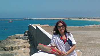 b2.spouses.cabo.verde.beach.story