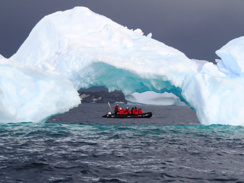 d2.travel.glacier.story