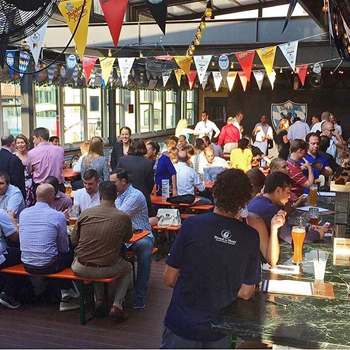 dining.pop.french.exit.crowd.story