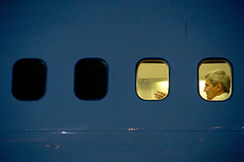 a3.diplomatic.experience.kerry.plane2.story