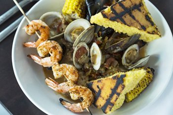 dining.grilled.oyster.cioppino.story