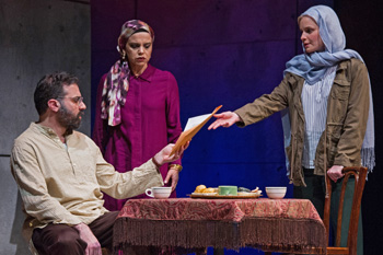 b3.intelligence.trio.table.story