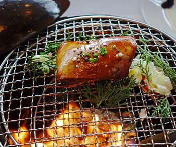 c1.hotel.outdoor.watergate.foie.gras.story