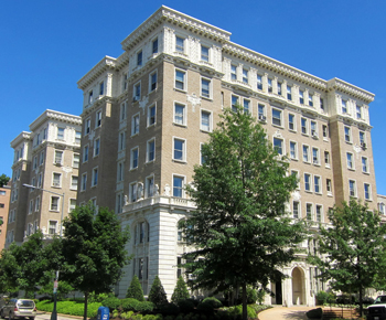 d1.living.kalorama.connecticut.story