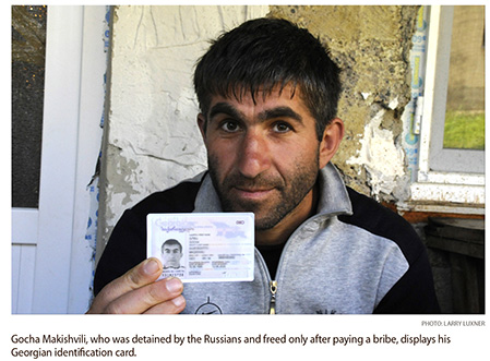 a5.georgia.border.card.man.story