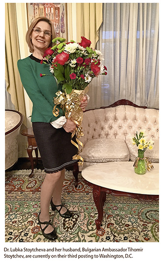 b2.spouses.bulgaria.stoytcheva.flowers.story