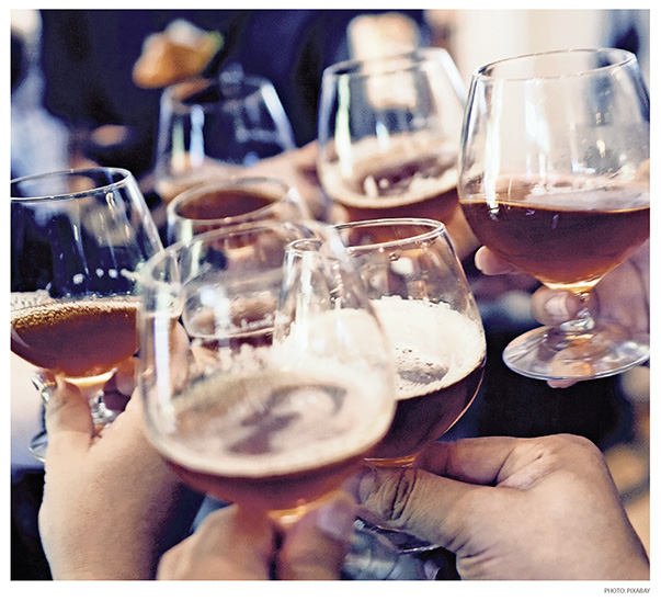 Moderate Drinking in Middle Age May Help to Protect Against Dementia