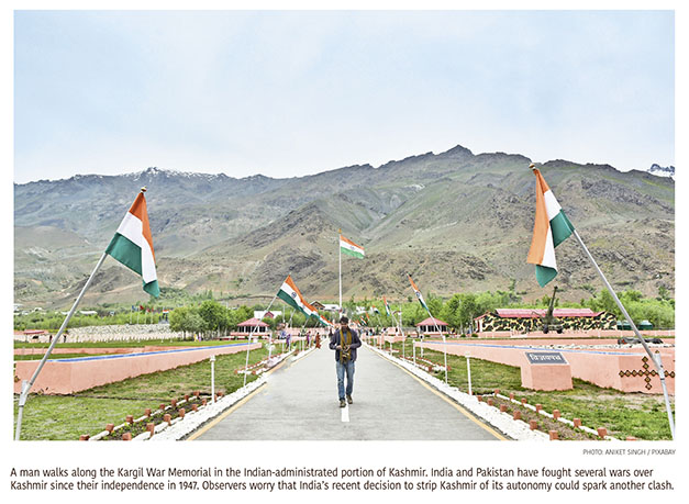 a4.cover.pakistan.kashmir.india.border.story